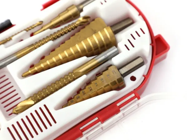 Conjunto de broca escalonada de 6 unidades e broca dente de serra